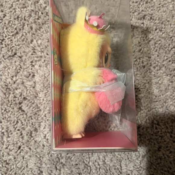 Labubu The Monsters - LET’S CHECKMATE KING & QUEEN (set of 2) - Picture 9 of 10